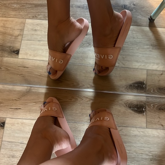 Givenchy, 38 EU/ 7,5 US, Blush Pink Slide Sandals - Picture 12 of 16